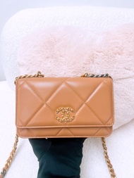 (尖沙咀門市💖) 近新 Chanel 19 woc beige 奶茶啡