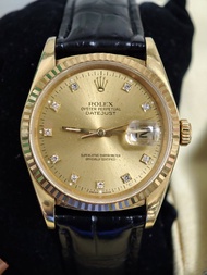 Rolex Datejust 16238 勞力士18K 黃金日誌36mm原裝香檳面鑽石字，出世紙香港買單E頭1991年盒証齊全，3135自動機芯，後配盒及原裝勞力士包金扣，錶面有少少氧化痕跡，介意勿拍