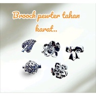 BROOCH QUALITY PEWTER....
