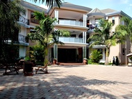 內喬巴宮酒店 (Nejobugg Palace Hotel)