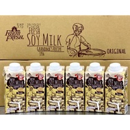 Farm Fresh UHT Soy Milk Original / Susu Soya Original 200ml x 24