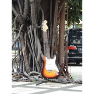 Fender STRATOCASTER Electric Guitar