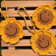 Sunflower keychain Crochet | ampm.studio