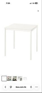 IKEA 白色方形餐枱