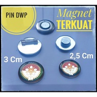 Dharma Wanita Pin - Pin & Double Magnet