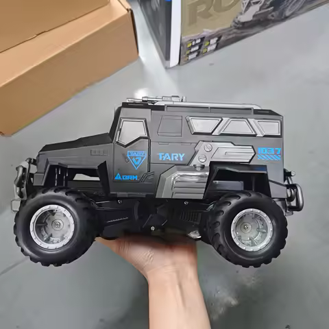 9IMOD Q241 1/16 Waterproof Car 2.4G Amphibious Vehicle 10KM/H 4WD Off-Road Stunt Truck