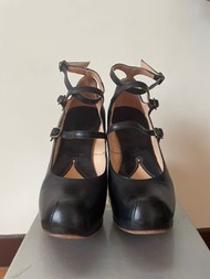 Vivienne Westwood 經典鞋款三條綁帶高跟鞋