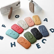 附字母 手機支架【圓潤 壓紋皮革】直播橫屏 手機掛繩 防滑落 FS28K