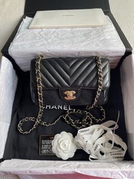 Chanel classic flap mini 20 cm✨黑色金扣v紋羊皮