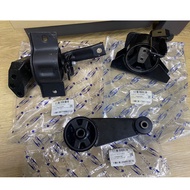 ENGINE MOUNTING SET (KOREA PART) [RH 21810-0X100 / LH 21830-0X020 / RR 21930-0X120] HYUNDAI i10 1.1C