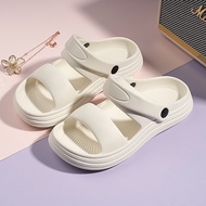 Women's sandals; Women's slides