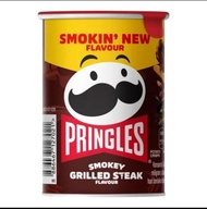 Pringles Potato Crisps Keripik Kentang Renyah Rasa Smokey Grilled Steak Kemasan Kecil 42gr