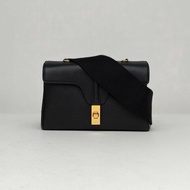 CELINE TeenSoft16寬肩帶黑色牛皮金扣肩背包