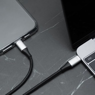 AluCable 鋁質 USB-C 對 Lightning 傳輸線 充電線