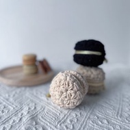 【米白色】手作鈎織花樣馬克龍迷你散子包零錢包吊飾耳機套鑰匙包