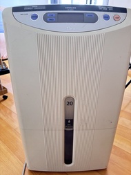 HITACHI 抽濕機