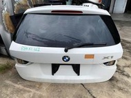 日本外匯 BMW 寶馬 E84 X1 LCI N20 引擎 原廠後箱蓋 尾門總成 白色 (現貨)