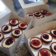 Mini New York Cheesecake With Homemade Blueberry Topping