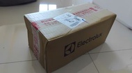 全新未拆 Electrolux 伊萊克斯 UltimateCare700 兩用 手持 蒸氣 掛燙機   聖誕 耶誕