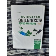 INTERMEDIATE ACCOUNTING IFRS EDITION - EDITION 3 - IFRS - Kieso / RC