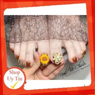 Nail powder flowers attached to nails | Toenail flowers (set of 2 flowers/10 flowers)