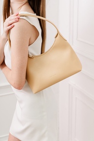 Emma Vegan Leather Hobo Bag กระเป๋าหนังวีแก้น สีคาราเมล กระเป๋าสะพายไหล่ กระเป๋าผู้หญิง กระเป๋าสวยๆ