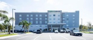 Holiday Inn Express &amp; Suites Tampa Stadium – Airport Area