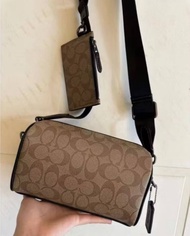 กระเป๋าสะพายไหล่สำหรับผู้ชาย Coach  Alex 21 พร้อมกระเป๋าสตางค์ใบเล็ก