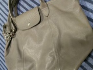 Longchamp le pliage cuir M grey