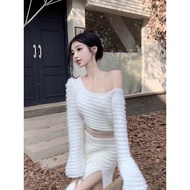 Set Len Lông Thỏ Áo Bệt Vai Chân Váy Dài Xẻ Đùi