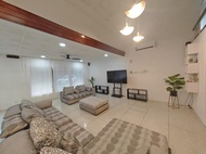 Taman Duta KL Deluxe Villa by uBook