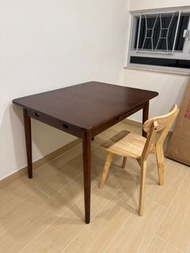 🔥可伸縮實木餐桌100-135cm深木色