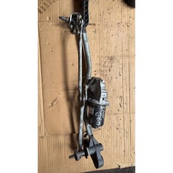 Wiper BMW 5 Series E60 Wiper Motor with Wiper Link Set BMW 5 Series E60 (USED HALFCUT)