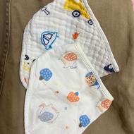 嬰兒三角口水巾