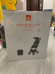 全新GB Gold Pockit Air All-Terrain 超輕量嬰兒手推車 絲絨黑色