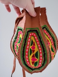 駱駝皮手工刺繡民族袋