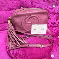 商品：GUCCI 紫紅牛皮SOHO流蘇相機包