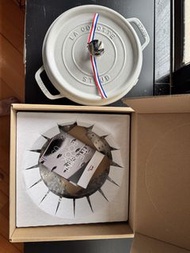 24cm /3.8L 松露白Staub La Cocotte Round 24cm Dutch Oven