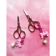 Vintage Scissors with ribbon nail Scissors nail art Scissors vintage Scissors with cute ribbons