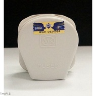 1 pcs - MK 646 13amp Heavy Duty Plug Top