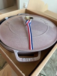 Staub 26cm cherry blossom 夜櫻粉鑄鐵鍋