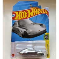 Hot Wheels Porsche 911 Carrera Keychain Clip