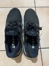 adidas ultra boost 19 慢跑鞋