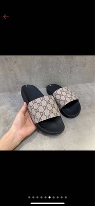 Dép quai ngang GG sản phẩm được ưa chuộng nhất hiện nay