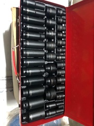 Chi từ d225.592 x 6 tháng với SPayLater> Bộ tuýp mở bu lông 1/2 inch đen thép CR-MO 35 chi tiết bộ k