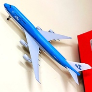 Mô Hình Máy Bay Kim Loại Boeing 747-400 KLM Airlines Cao Cấp Có Bánh Xe Loại 1 Tỉ Lệ 1/400 Chuẩn Đẹp