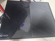 Xbox One 白色遊戲機