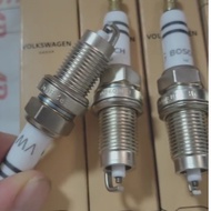 4PCS Warranty 1 months SPARK PLUG VW Polo Mk5 BEETLE VENTO Golf Jetta Mk6 1.6 Skoda Rapid Fabia MPI 