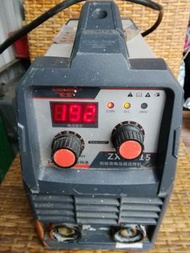 電焊接機