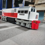 miniatur kereta api kayu cc201 +dua grerbong ekonomi